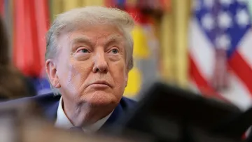 Трамп заявив, що США не ведуть переговорів з Іраном: морська блокада залишається чинною