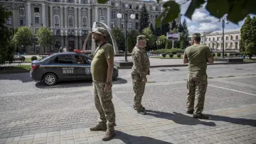 У Миколаєві на Львівщині біля будівлі ТЦК стався вибух: поранений військовослужбовець