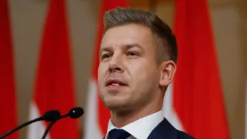 «Недостатньо сміливості, щоб подивитися в очі»: прем'єра Угорщини Мадяра облили вином на святі збору винограду