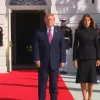 Намагався відтіснити першу леді: відео з Трампом і Меланією на червоній доріжці обговорюють у соцмережах