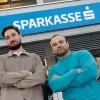 Банк в Австрії помилково видав студентам €129 тисяч замість €12,9 тисячі: за повернення подякував мармеладками