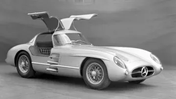 За космічні 142 мільйони доларів: оприлюднено топ-10 найдорожчих автомобілів в історії аукціонів