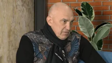 «Живе в шоколаді»: відомий продюсер розкрив, чи справді Ані Лорак не повертається в Україну через Тіну Кароль