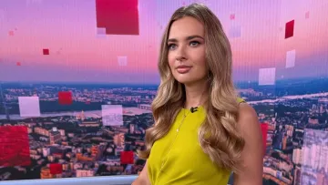 «Задньої частини нашого авто немає»: ведуча «1+1» потрапила в ДТП з однорічною донькою – фото з місця аварії