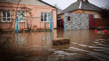 Схід України у колапсі: через негоду затоплені міста та обласні центри – фото та відео