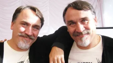 «Не можу твердо сказати, що я Віталій»: Віталій Капранов розповів, як пережив смерть брата-близнюка Дмитра