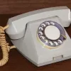 Топ-4 важливі причини: навіщо в епоху iPhone люди масово повертаються до стаціонарних телефонів