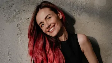 «Щипає за дупи, й у нього вже стояк‎»: MamaRika вибачилася за неоднозначний жарт про малолітнього сина