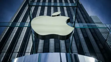 У мережі показали дизайн першого складаного iPhone: що відомо про iPhone Ultra
