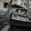 Уламки, вибухова хвиля та пожежа: водіям назвали способи захистити автомобіль під час обстрілів