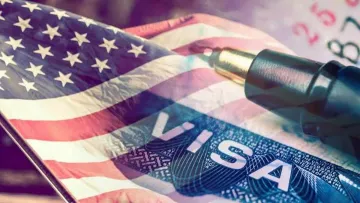 Найбільше анулювання в історії США: Трамп готується позбавити віз 200 тисяч іноземців
