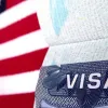 Актриса Ліза Райлі втратила гроші через фейковий сайт віз до США: зірка попередила туристів про шахраїв