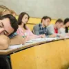 Студентам платили гроші за сон: що сталося з їхніми оцінками