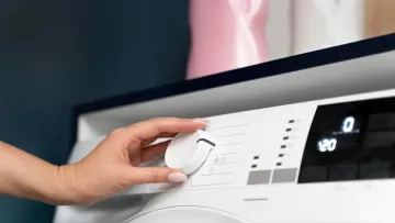 Правило однієї руки: простий трюк, який врятує вашу пральну машину від поломки