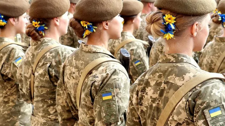 Мобілізація жінок з 1 серпня: кого можуть призвати до війська та що говорить закон 