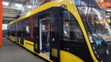 У Києві з 26 лютого частково відновлюють роботу електротранспорту: які трамваї та тролейбуси повернуться на маршрути