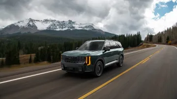 Потужніший за конкурентів, але й дорожчий: відомі характеристики кросовера Kia Telluride Hybrid