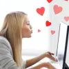Що означають інтимні повідомлення у парі: психологи пояснили, коли це тривожний сигнал