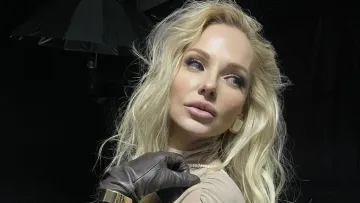 «Лайт ін зе дарк»: Даша Трегубова вразила новою відвертою фотосесією