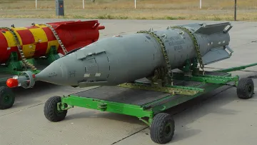 Перший український КАБ: Михайло Федоров представив першу керовану авіаційну бомбу вітчизняного виробництва
