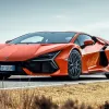 Lamborghini представила флагманську Revuelto: потужний гібрид нової епохи без втрати норовливого характеру