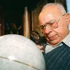 Геній та пророк родом зі Львова: як Станіслав Лем врятувався з гетто та чому його книги стали культовими