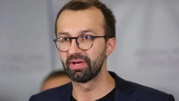 «Пане Сергію, вже соромно»: користувачі просять Лещенка не виправдовувати програму «УЗ-3000»