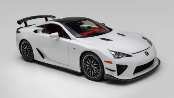 Унікальний Lexus LFA Nürburgring виставили на аукціон: не їздив майже 14 років і просять шалені гроші