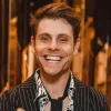 Актору Артуру Логаю – 32: перший секс, Х-фактор, Танці з зірками і відірваний палець через обручку