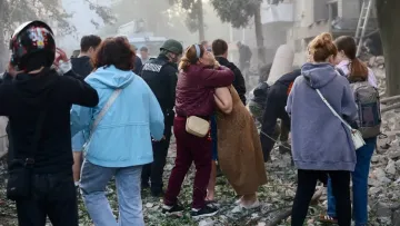 15 000 грн за кожне пошкоджене вікно: Садовий оголосив суми допомоги постраждалим від нічної атаки на Львів