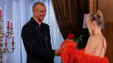 Несподівані емоції після знайомств із сім’ями учасниць: що показали у дев'ятому епізоді «Холостяка 14»