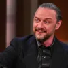 «Стояли, показували на мене й сміялися»: актор Джеймс Макевой розповів про булінг на початку кар’єри