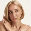 «Продовжую гратися з чубчиком»: блогерка Олена Мандзюк показала свій образ вересня – шанувальники у захваті