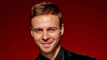 Не лише Жіноче свято, а й ДН Макса Барських: як хлопець із Херсона став зіркою та чи вільне його серце зараз?