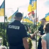 Суд виніс вирок жінці: за наругу над могилою Героя України Олексія Меся призначили покарання
