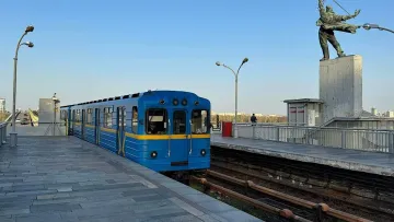 Транспортна криза набирає обертів: експерт пояснив, чому кияни звільняються після подорожчання проїзду у метро