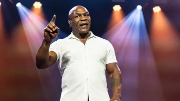 «Він переміг усіх»: легендарний Майк Тайсон припустив, чи був би Усик чемпіоном з боксу у його часи