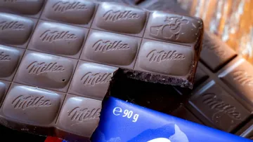 Milka вводить в оману споживачів: змінили вагу шоколаду, але не пакування - що вирішив суд
