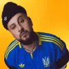 Геніальний хід чи вдалий жарт музиканта: Monatik пояснив, чий гараж він рекламував на футболці