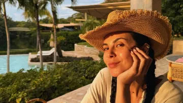 Екзотика з нюансами: Настя Каменських показала відео з відпочинку, який вона проводить в Мексиці серед тварин