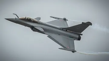Українські пілоти навчатимуться на винищувачах Rafale: Зеленський зробив анонс після розмови з Макроном