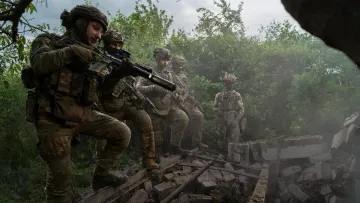 Російський суд вперше оштрафував за пошук «екстремістського» контенту: до чого тут бригада «Азов»