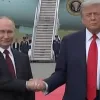 Трамп і путін зустрілися на Алясці: потисли руки, сіли в одне авто та говорили на задньому сидінні – відео