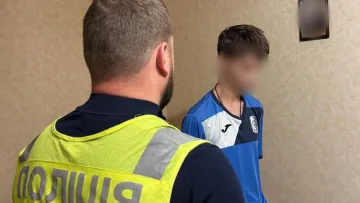 Викрито шахраїв, які збирали гроші від імені Героя України: Нацполіція поділилася деталями
