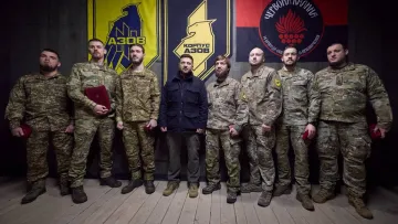 «Ми втрачаємо місто за містом одним й тим самим способом»: Безугла прокоментувала візит Зеленського до бійців