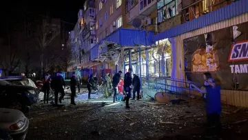 Росіяни обстріляли Запоріжжя: в ОВА поділилися наслідками та кількістю постраждалих після атаки