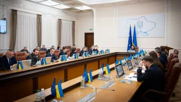 Підтримка прифронтових територій, кадрові перезавантаження, меценатство в культурі: важливі рішення Уряду