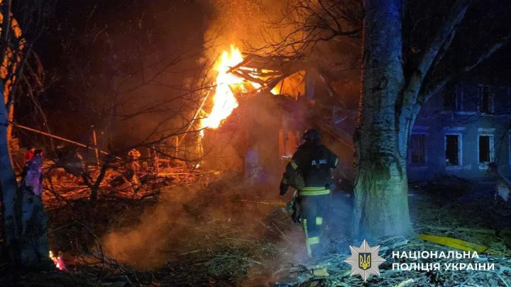 Ворог атакував Слов’янськ авіабомбами: поліція повідомила про кількість поранених внаслідок обстрілу