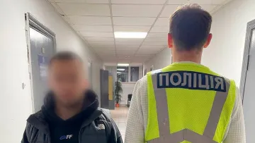 Правоохоронці виявили провокативне відео киянина у поліцейській формі: яку відповідальність він понесе