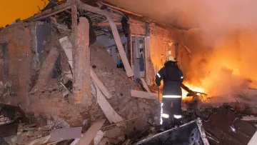 Ніч терору в Україні: горіли ТЦ, зруйновані будинки та десятки постраждалих після масованої атаки РФ